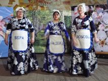 "Старушки веселушки" ведущие концерта "Деревенский переполох"